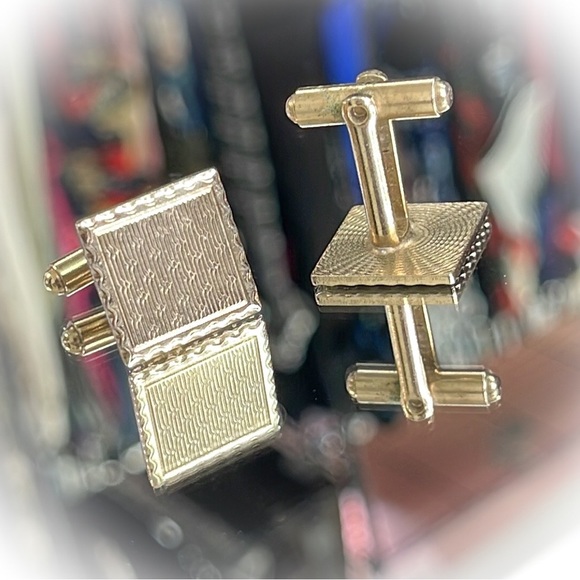 💕Beautiful Silvertone Vintage Cufflinks💕 - Picture 2 of 6
